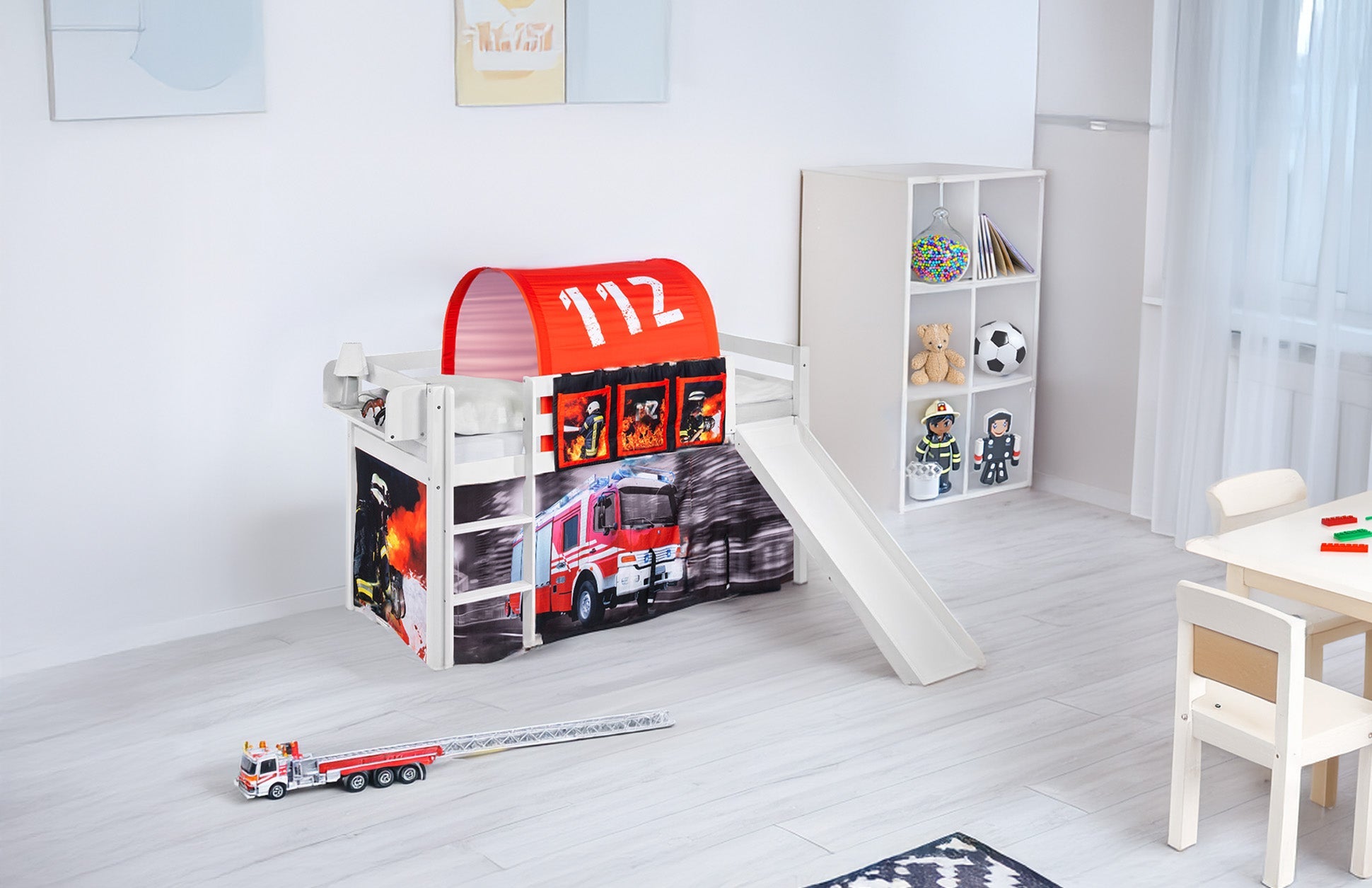 Hochbett mit Rutsche Variant Test Globo - LiloKids